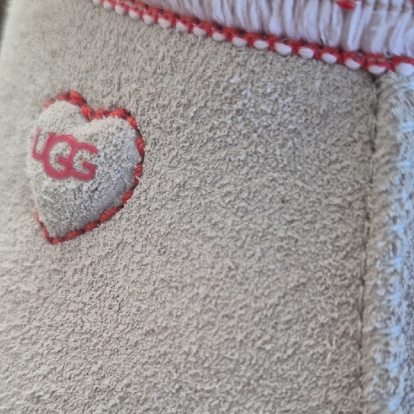 UGG Tazz Womens Tan and Pink Slides, Slippers Valentine Edition - Picture 9 of 11